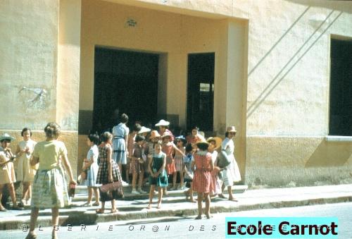 ECOLE CARNOT.jpg